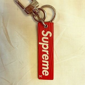 Louis Vuitton x supreme key chain
